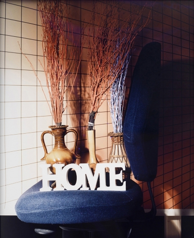 Annette Kelm&nbsp; Home Home Home / Flashlight Dark Shadow / Window, 2015